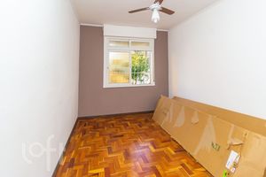 Image 8 - 836747