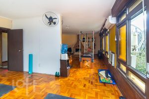 Image 3 - 836747