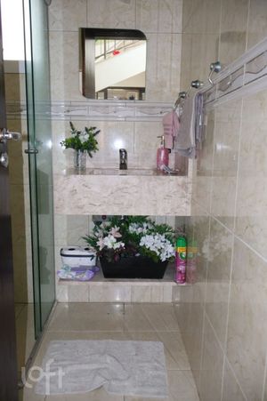 Image 13 - 836757