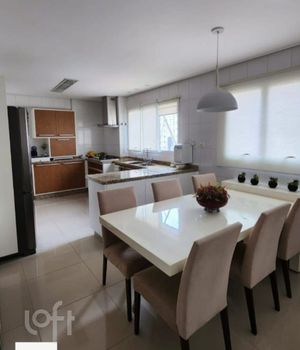 Image 12 - 836796