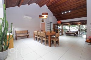 Image 1 - 836902