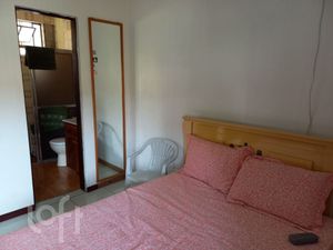 Image 4 - 836945