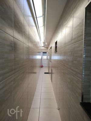 Image 39 - 836991