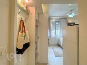 Image 43 - 837058