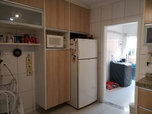 Image 9 - 837059