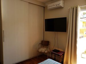 Image 8 - 837059