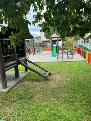 Image 11 - 837063