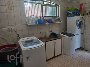 Image 9 - 837115