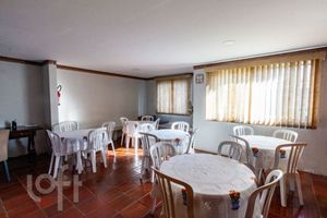 Image 13 - 837131
