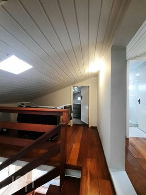 Image 30 - 837211