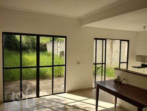 Image 3 - 837251