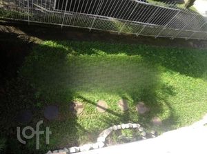 Image 21 - 837259