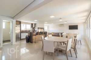 Image 16 - 837289
