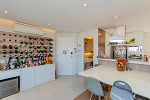 Image 4 - 837364