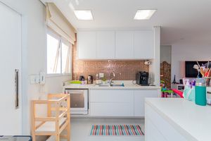 Image 17 - 837364