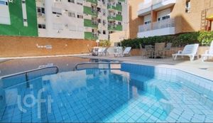 Image 15 - 837407