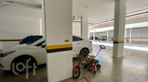 Image 22 - 837425