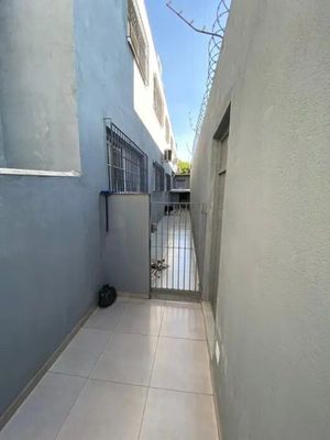 Image 8 - 837427