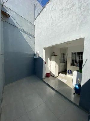 Image 10 - 837427