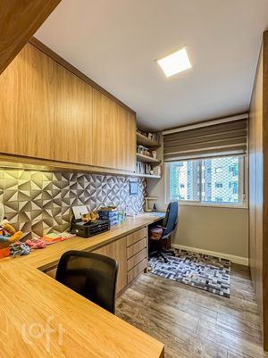 Image 13 - 837439