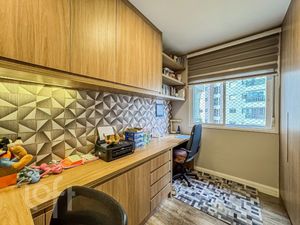 Image 14 - 837439