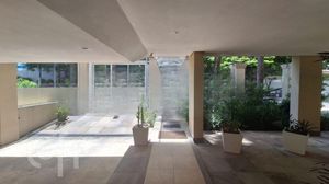 Image 37 - 837468