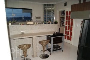 Image 11 - 837472