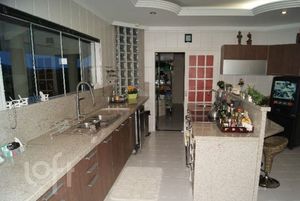 Image 10 - 837472