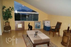 Image 31 - 837472