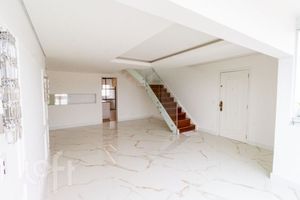 Image 3 - 837478