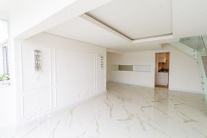 Image 7 - 837478