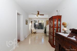 Image 3 - 837487