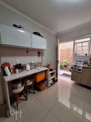 Image 19 - 837506