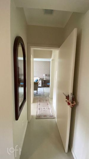 Image 19 - 837507