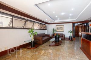 Image 18 - 837508
