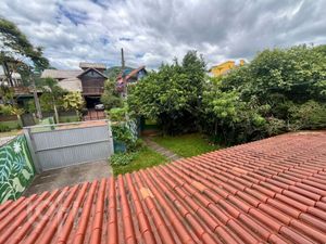 Image 33 - 837528
