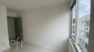 Image 4 - 837546