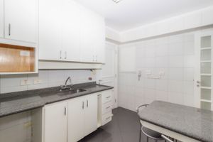 Image 28 - 837581