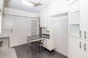 Image 29 - 837581