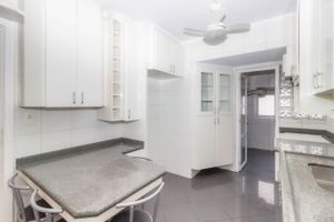 Image 30 - 837581
