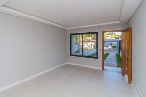 Image 33 - 837607