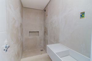 Image 32 - 837611