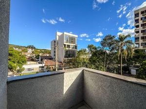 Image 6 - 837611