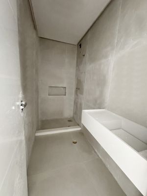 Image 9 - 837611
