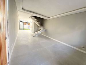 Image 1 - 837614