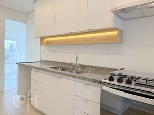 Image 18 - 837691