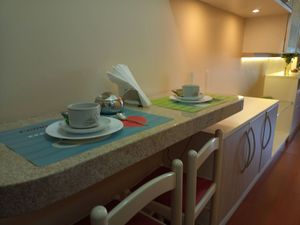 Image 4 - 837792