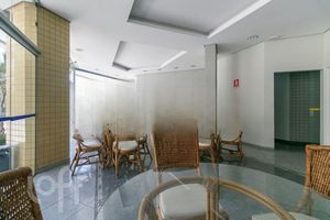 Image 17 - 837796