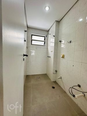 Image 39 - 837804