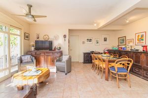 Image 13 - 837859